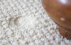 Z cyklu: „Porady na temat czyszczenia dywanów i tapicerek – Rozwiązanie problemu dywanowych wgnieceń i zaciągnięć”